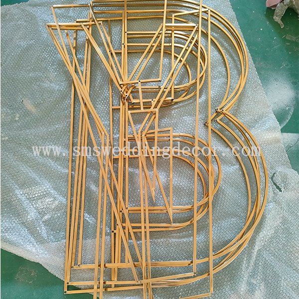 product-600-600 wire frame letters of flowers
