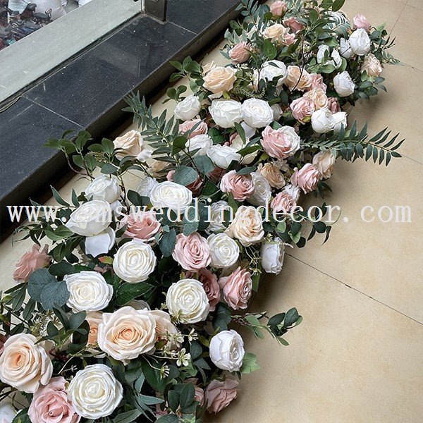 floral runner wedding
