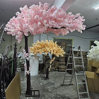 Grand arbre à fleurs artificielles